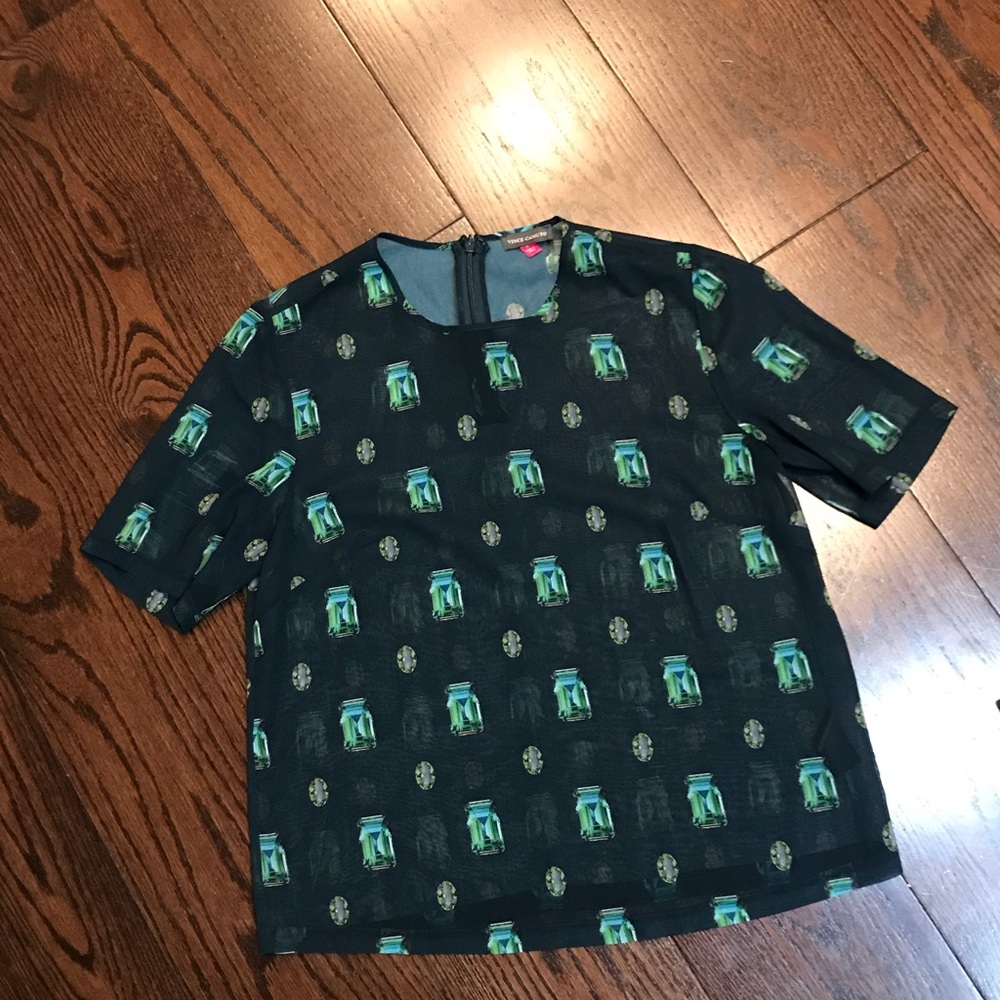 Vince Camuto top size S. Worn once.